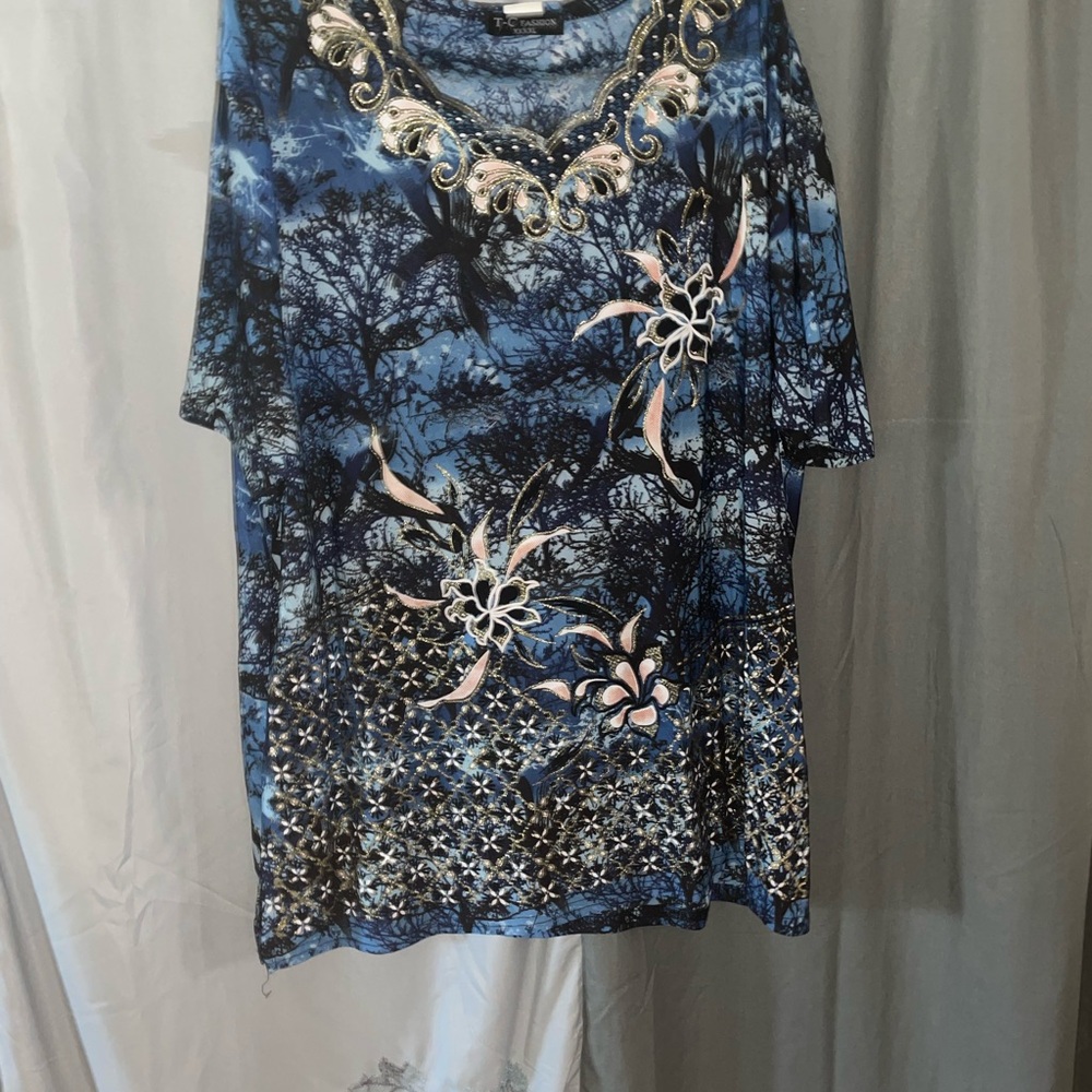 Chic Blue and Pink Women's Short Sleeve Top